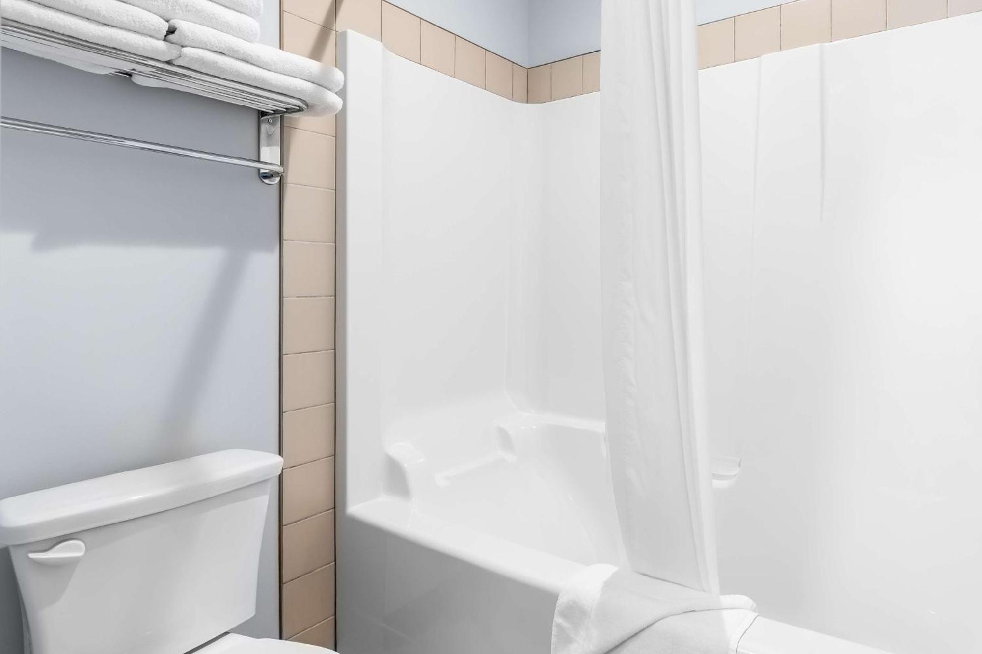 Surestay Studio By Best Western Hardisty Eksteriør billede