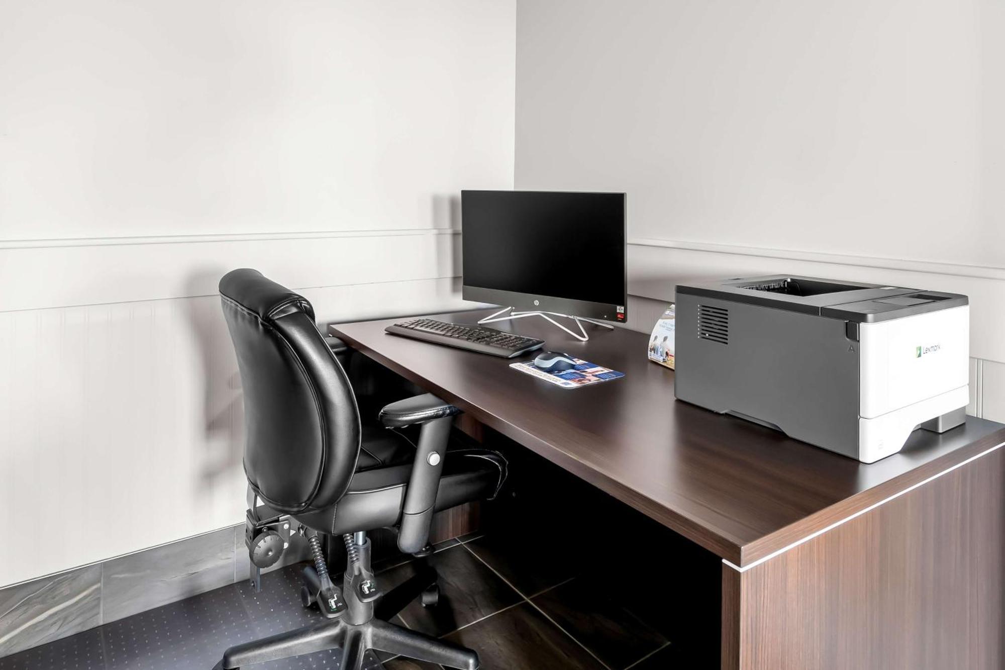 Surestay Studio By Best Western Hardisty Eksteriør billede